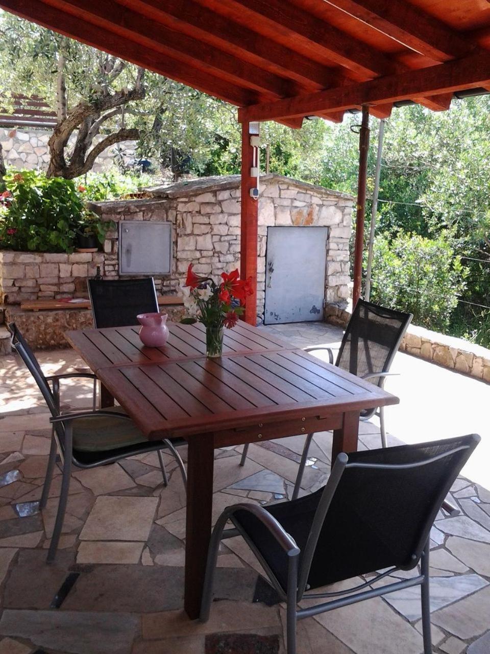 Apartments Janja - Terrace Sea View Nečujam Zewnętrze zdjęcie